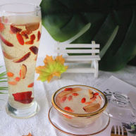 炎炎夏日养颜神器～枸杞红枣炖雪燕，持续饮用让你嫩爆天际