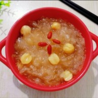 莲子银耳羹