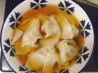 21、云吞面,放入云吞