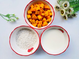 1、南瓜西米露,准备好所有食材
