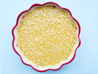 10、南瓜西米露,将西米，南瓜，椰汁放入碗中，