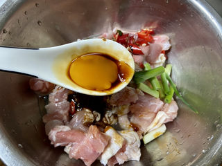 13、蒜香鸡腿➕蒜蓉香菇蒸鸡腿,一茶匙太太乐鸡汁