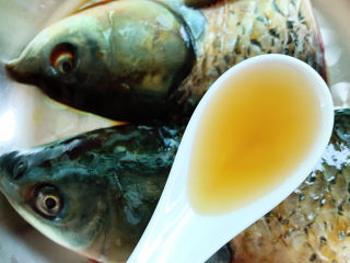 15、剁椒鱼头,1勺料酒