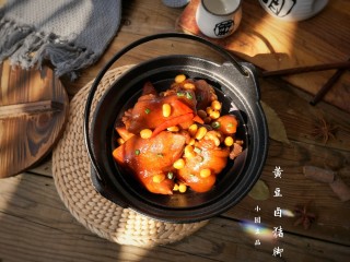 13、黄豆卤猪脚,成品。