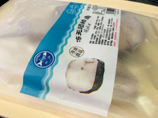 2、鳕鱼炖豆腐,鳕鱼一袋备用；