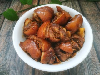 17、红焖肘子,成品图