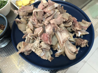 12、酸菜羊肉,切厚片备用