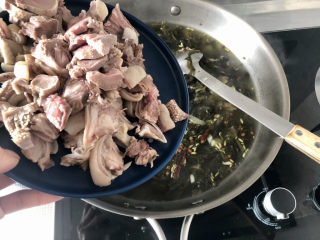 21、酸菜羊肉,下羊头肉