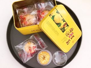 2、蜜渍柠檬皇菊茶,婺源皇菊一朵