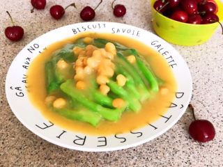 16、清炒芥菜,这道清炒芥菜清淡爽口，风味独特~