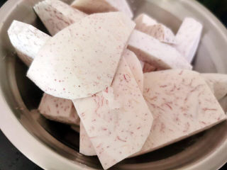 5、芋头排骨,剩余不规整部分可做芋泥