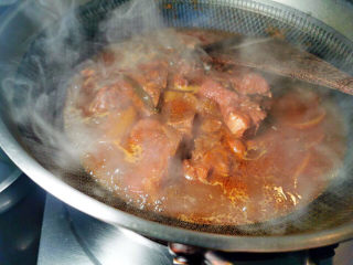 11、芋头排骨,煮至收汁即可