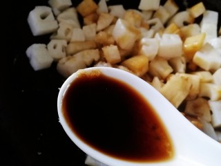 10、糖醋莲藕,4勺香醋。