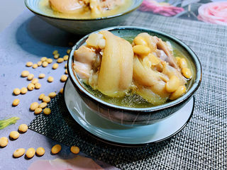 18、黄豆猪蹄汤,黄豆猪蹄汤，成品图