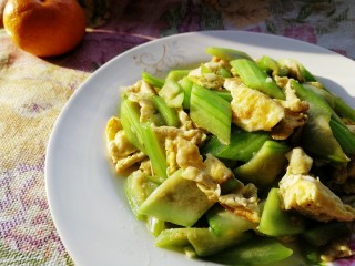 15、丝瓜炒蛋,清淡营养。