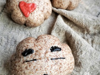 19、彩虹馒头,带表情的乌云馒头。