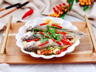 16、豆皮黄花鱼,下饭又下酒,老公超爱吃,喜欢的你赶紧给家人做起来吧……