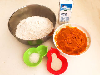 4、南瓜蒸糕,准备好所有的食材