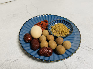 1、桂圆炖蛋,标准好食材