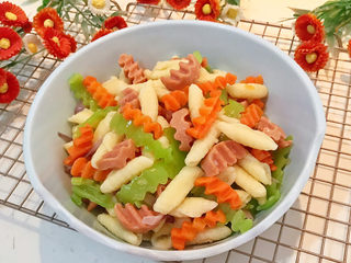 38、炒猫耳朵,炒猫耳朵出锅了，丰富多彩，非常诱人~