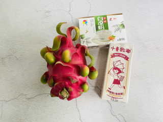 1、????秋天的第一杯火龙果撞燕麦奶‼️,准备好食材