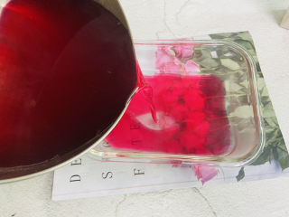 7、????秋天的第一杯火龙果撞燕麦奶‼️,倒入器皿中晾凉