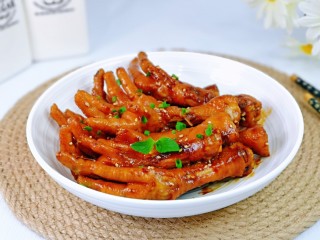 16、香辣卤鸡爪,想吃自己在家做，卫生又好吃。