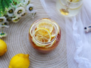9、冬至美食 柠檬蜂蜜水,直到柠檬放完,最后再铺一层蜂蜜。