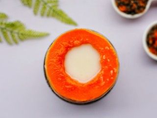 11、木瓜奶冻,全部灌满。