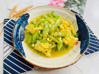 18、丝瓜炒蛋,丝瓜炒蛋营养丰富，美味家常菜！