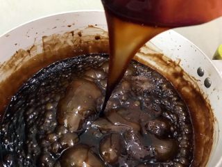 12、补血养颜之玫瑰阿胶糕,熬到如图挂旗就可以了