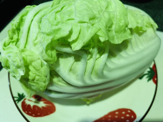 1、白菜包肉,白菜准备1颗