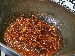 16、肉末蒸茄子,快速翻炒均匀