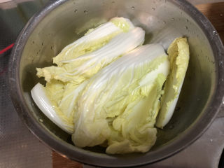 11、海参烧豆腐➕海参娃娃菜烧豆腐,娃娃菜撕小片，清洗