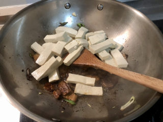 23、海参烧豆腐➕海参娃娃菜烧豆腐,加入豆腐