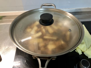 29、海参烧豆腐➕海参娃娃菜烧豆腐,加盖，中小火炖煮10分钟