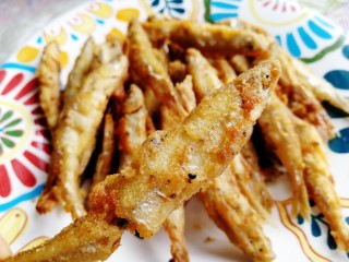 15、香炸胡瓜鱼,外酥里嫩,十分鲜美。