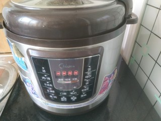 10、东坡肘子,按下蹄筋键，程序结束后，再次按下蹄筋键，程序结束，自然放气