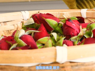 3、无硫熏，低温烘培，保留营养的玫瑰花,晾干水分。