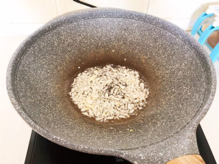 6、蒜蓉小白菜,炒出香味