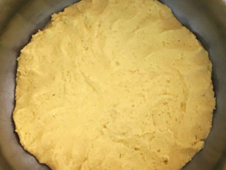 6、玉米面窝窝头,面醒好了