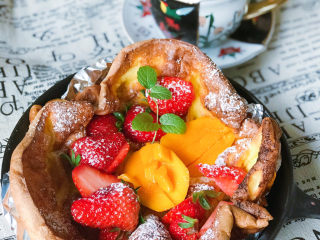 11、浅湘食光&荷兰松饼,摆水果、筛糖粉