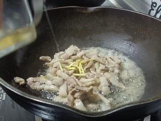 14、木耳炒肉丝,料酒