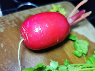 3、椒盐牛肉,红色萝卜