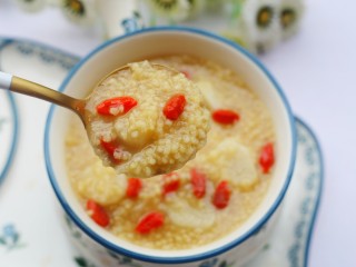 12、小米山药粥,小米清香扑鼻、山药软糯可口，口感超赞。