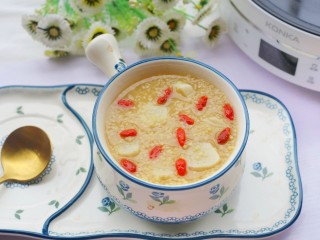 14、小米山药粥,全家都喜欢。