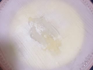 13、豆腐蒸蛋,蒸好的豆腐蒸蛋略微放凉。