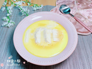 15、豆腐蒸蛋,淋上一些蜂蜜，口感更好哟！