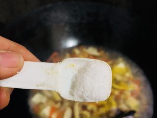 21、牡蛎豆腐汤,加入适量盐