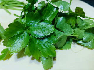 11、芹菜炒胡萝卜,芹菜叶；